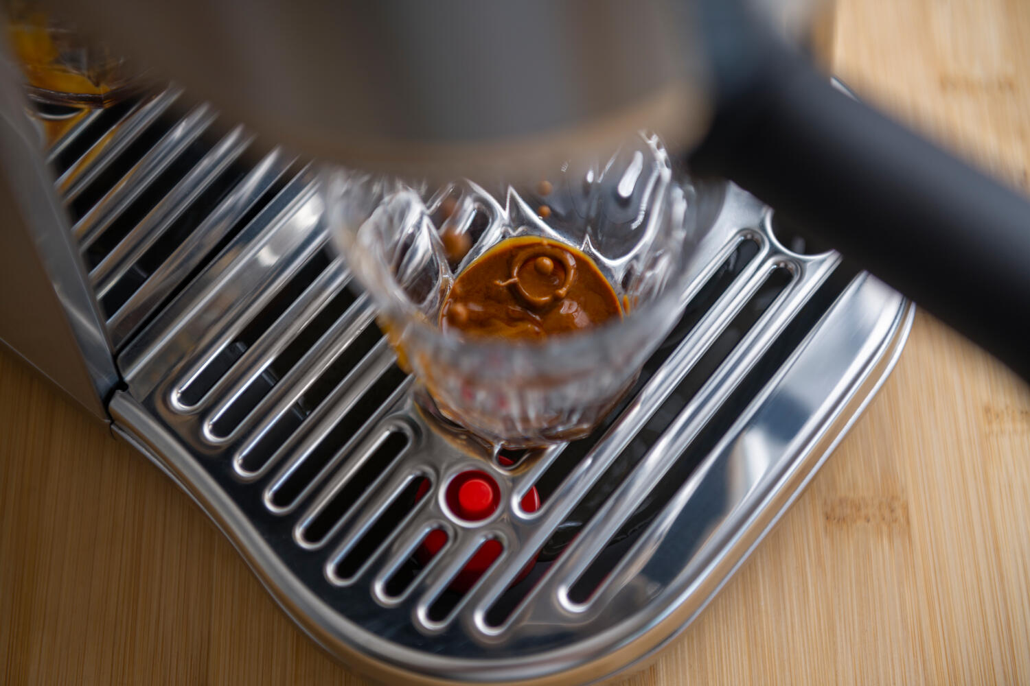 The Bambino Plus espressomaskine - Brushed Stainless Steel